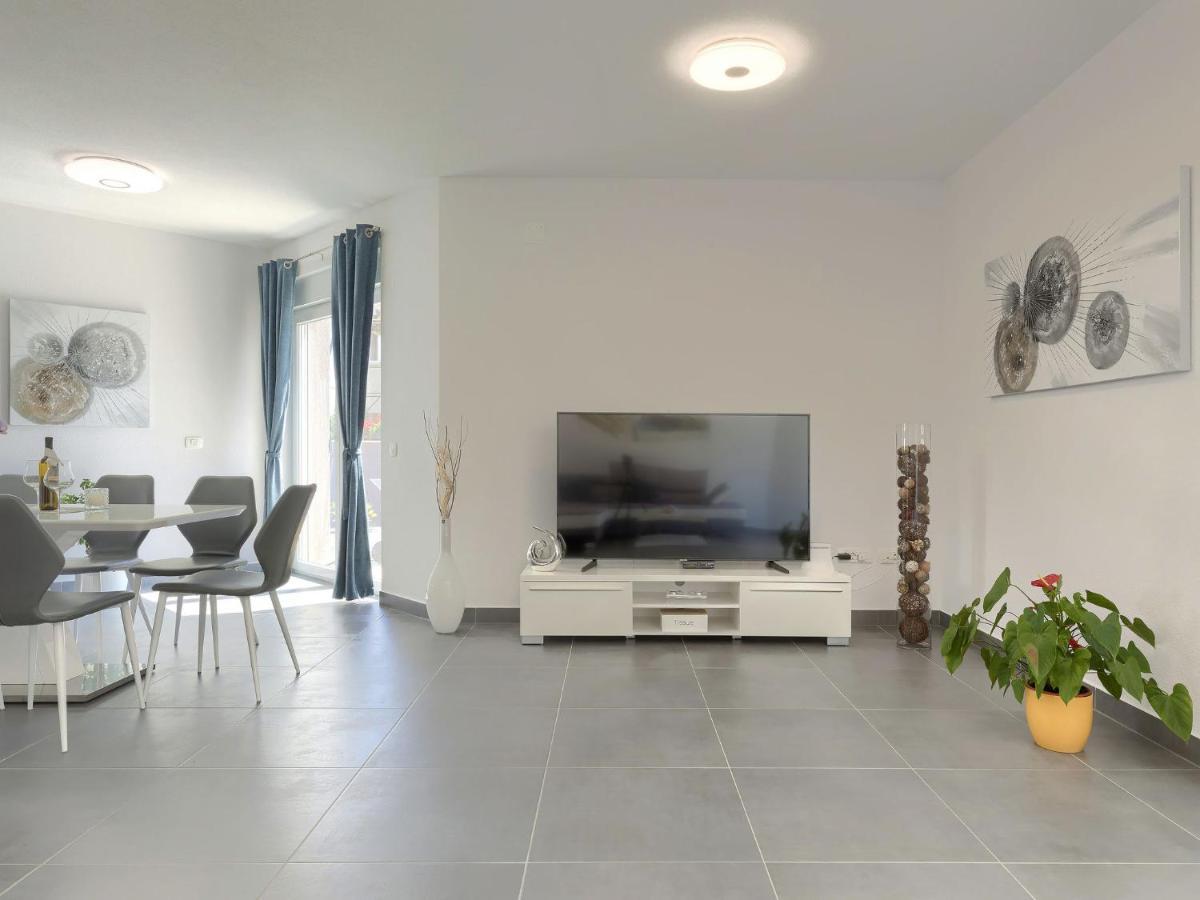Holiday Home Villa Gocci By Interhome Kmeti Extérieur photo